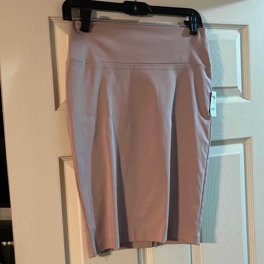 Beige skirt in a medium size